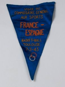 Fanion France-Espagne 1943 (photo Musée du Basket, FFBB)